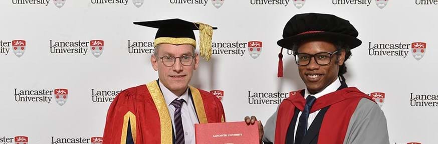 Dr Graham Ryan (right) with the Vice-Chancellor Professor Andy Schofield